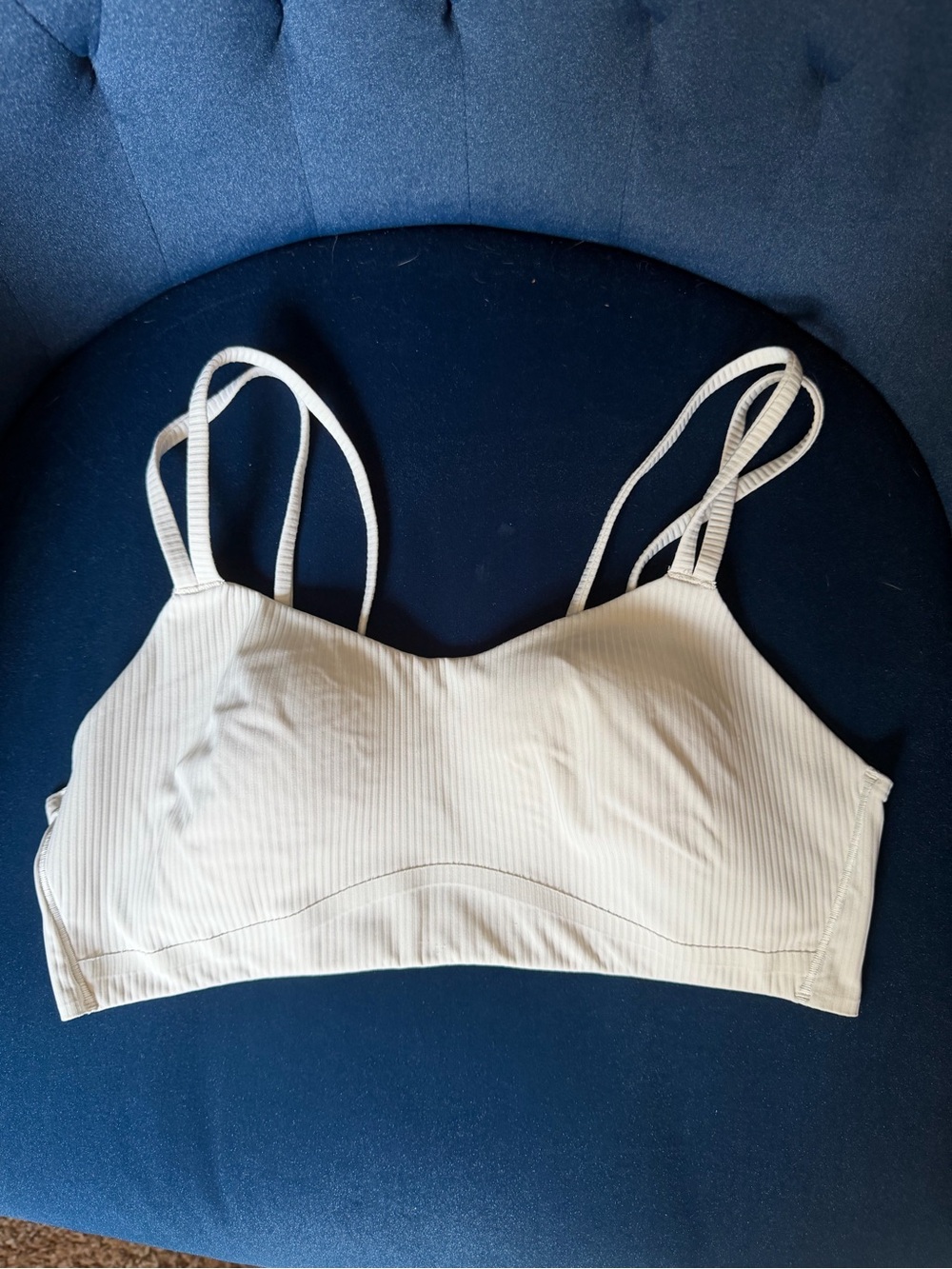 Ribbed like a cloud bra! Size 6!